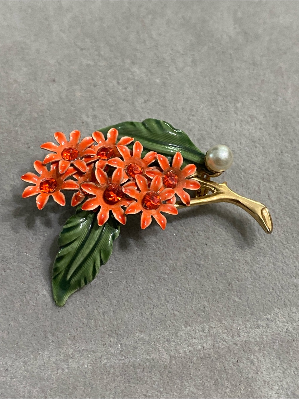 VTG Floral Orange Enamel Flower Brooch with Green Leaves and Pearl Accent